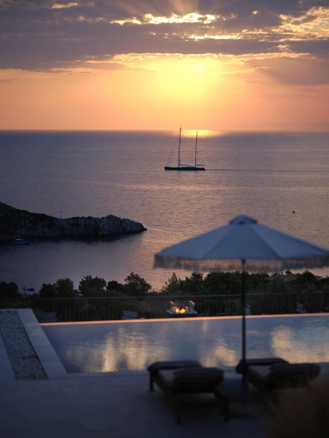 Rebek Luxury Villas & Suites Agios Nikolaos  Exterior photo